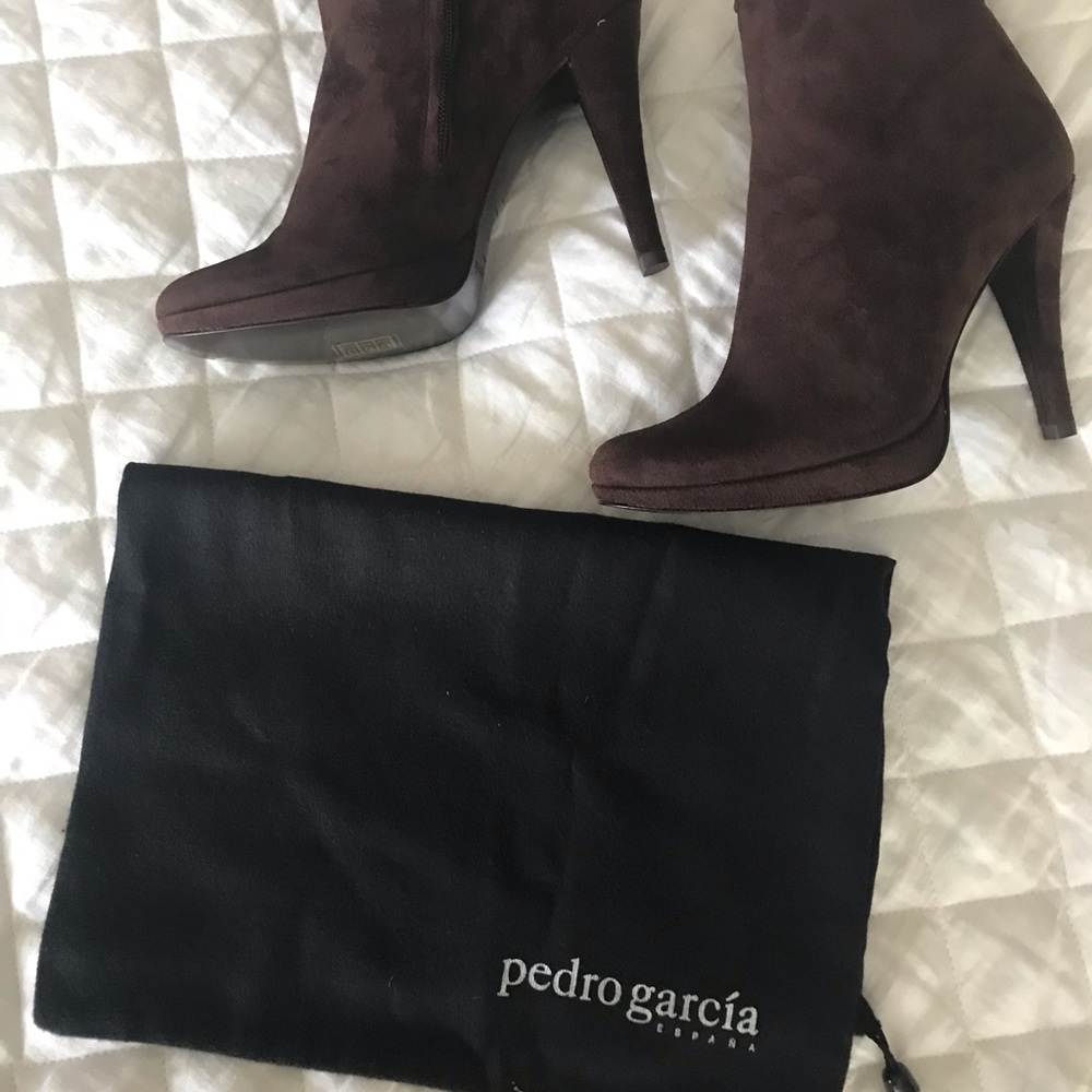 NEW!! Pedro Garcia Cafe Suede Bootie 37